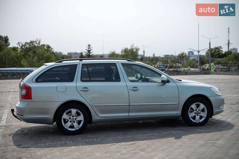 Універсал Skoda Octavia 2012 в Харкові