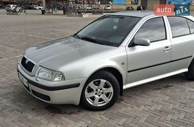 Ліфтбек Skoda Octavia 2003 в Харкові