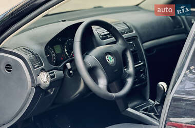 Лифтбек Skoda Octavia 2005 в 