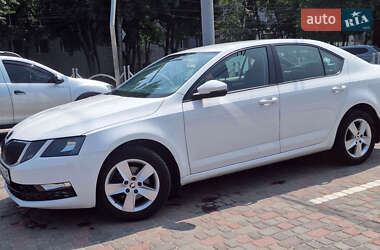 Лифтбек Skoda Octavia 2019 в Днепре