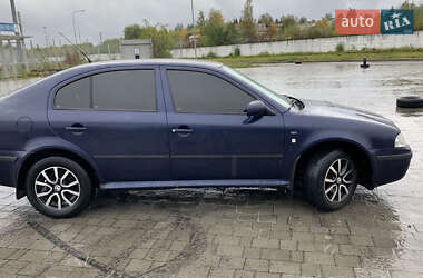 Ліфтбек Skoda Octavia 2002 в 