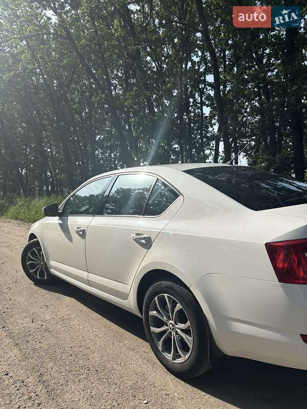 Лифтбек Skoda Octavia 2016 в Умани