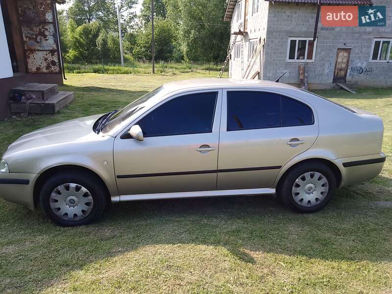 Лифтбек Skoda Octavia 2006 в Дрогобыче