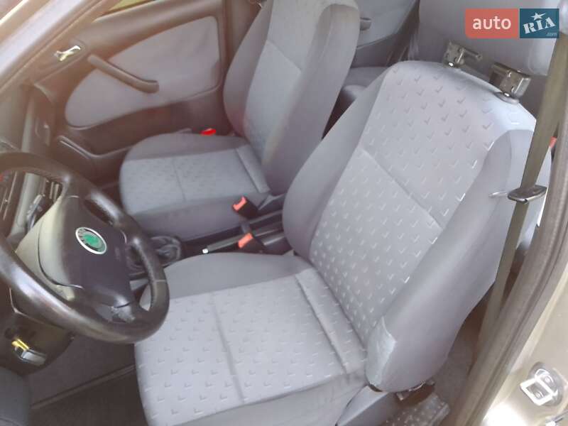 Лифтбек Skoda Octavia 2006 в Дрогобыче