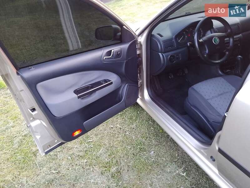 Лифтбек Skoda Octavia 2006 в Дрогобыче