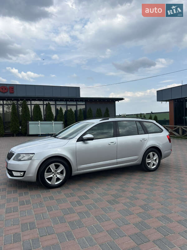 Универсал Skoda Octavia 2016 в Ровно