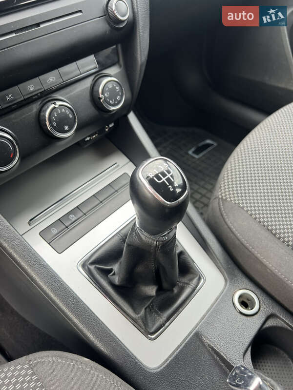 Универсал Skoda Octavia 2016 в Ровно