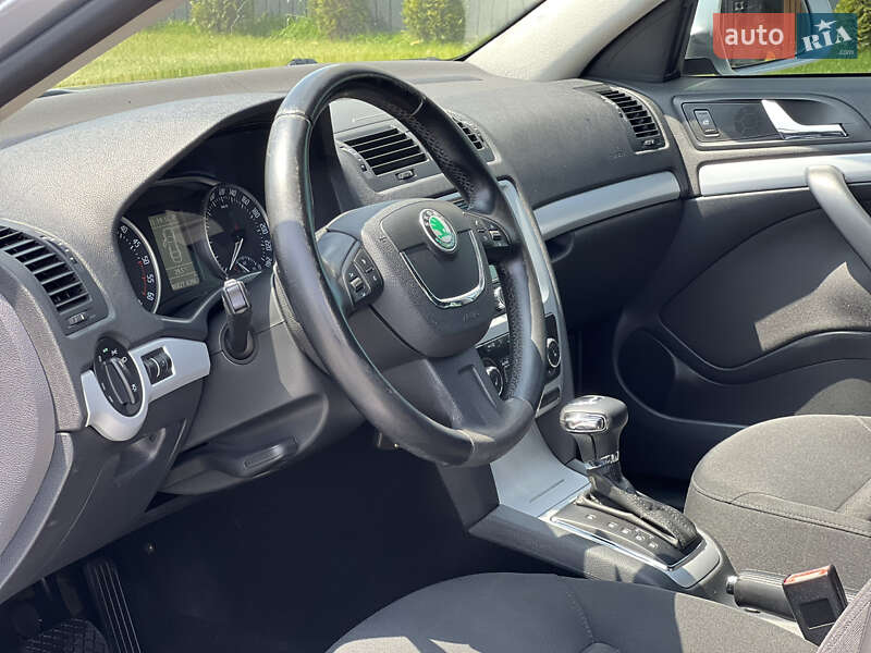 Универсал Skoda Octavia 2011 в Ужгороде