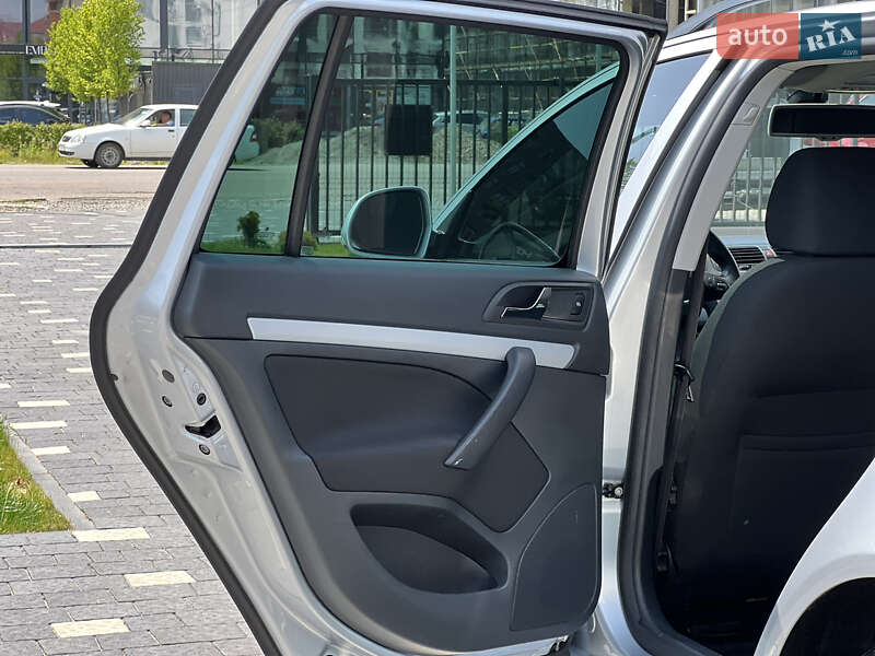 Универсал Skoda Octavia 2011 в Ужгороде