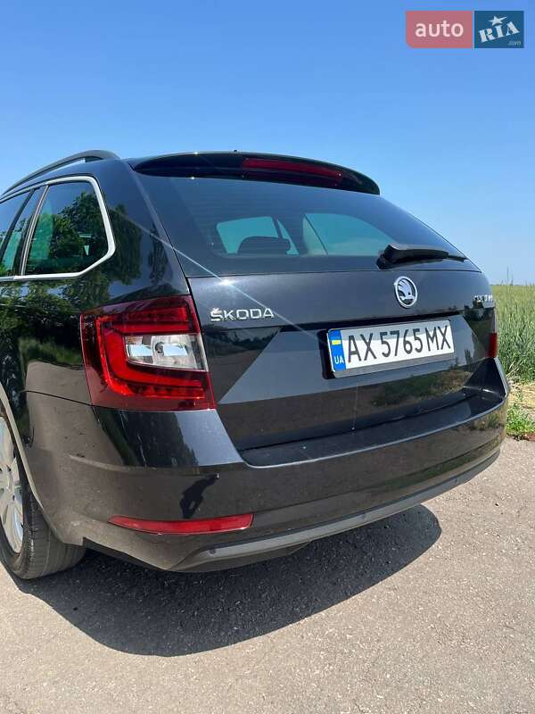 Універсал Skoda Octavia 2017 в Лозовій