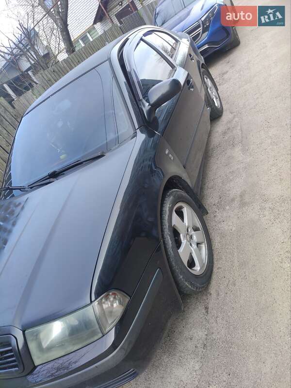 Ліфтбек Skoda Octavia 2003 в Житомирі