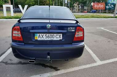 Лифтбек Skoda Octavia 2001 в 