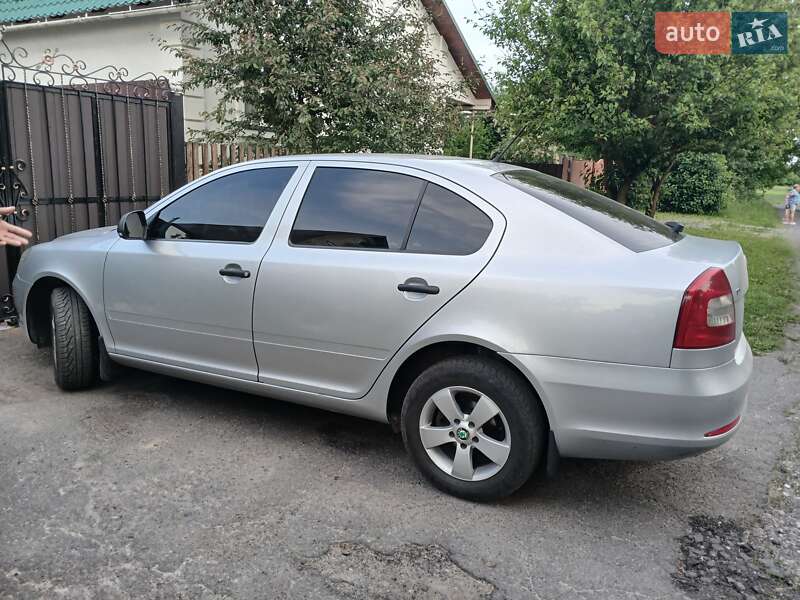 Лифтбек Skoda Octavia 2011 в Глухове