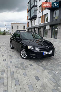Универсал Skoda Octavia 2017 в Ровно