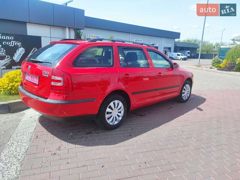 Универсал Skoda Octavia 2006 в Сарнах