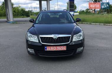 Универсал Skoda Octavia 2012 в Староконстантинове