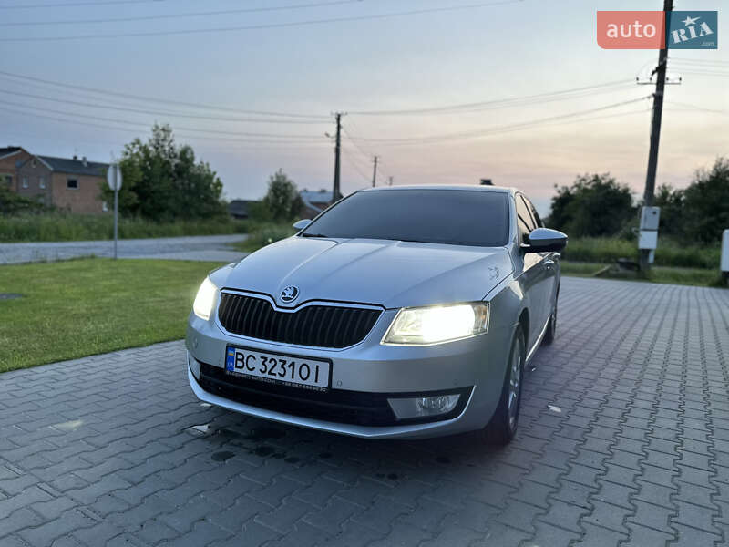 Лифтбек Skoda Octavia 2015 в Львове