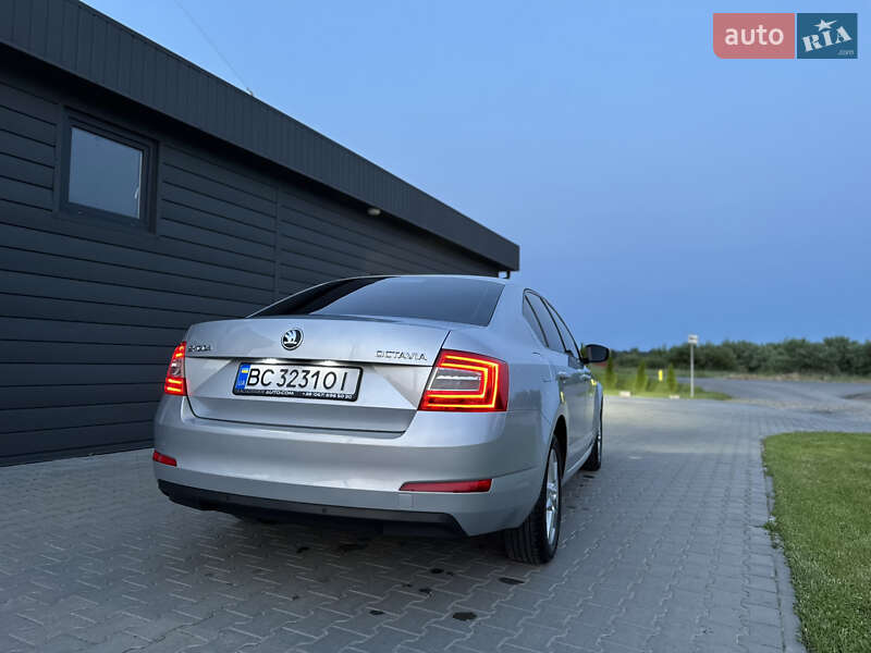 Лифтбек Skoda Octavia 2015 в Львове