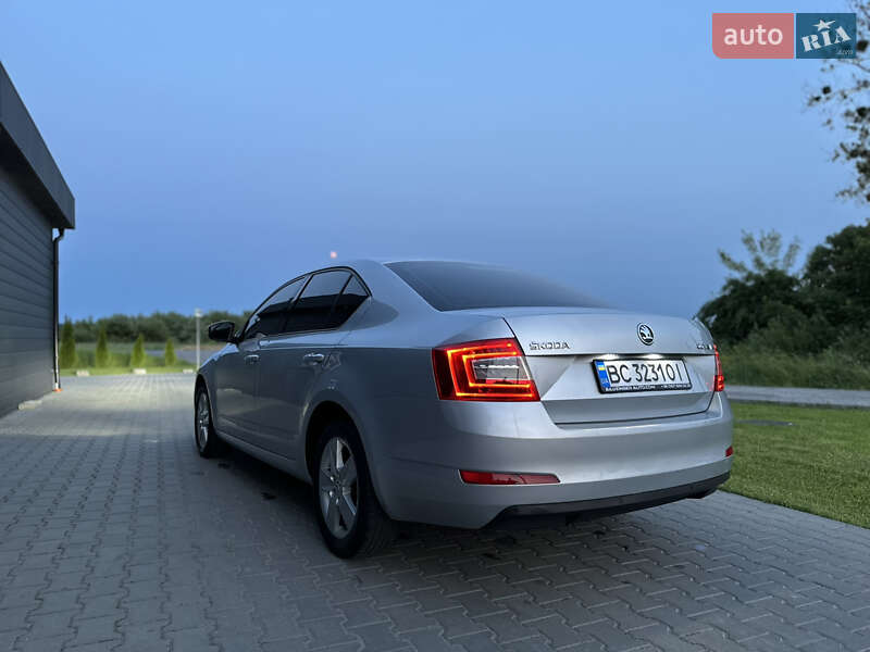 Лифтбек Skoda Octavia 2015 в Львове