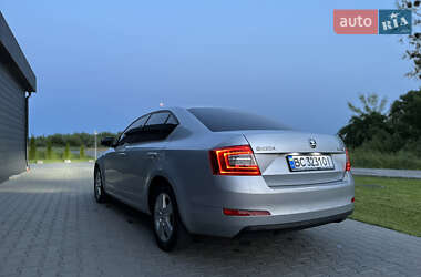 Лифтбек Skoda Octavia 2015 в 