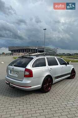 Универсал Skoda Octavia 2011 в 