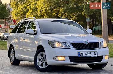 Універсал Skoda Octavia 2012 в 
