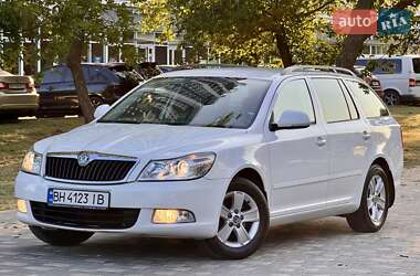 Універсал Skoda Octavia 2012 в 