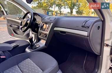 Універсал Skoda Octavia 2012 в 