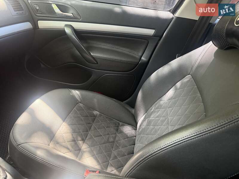 Ліфтбек Skoda Octavia 2012 в Кривому Розі