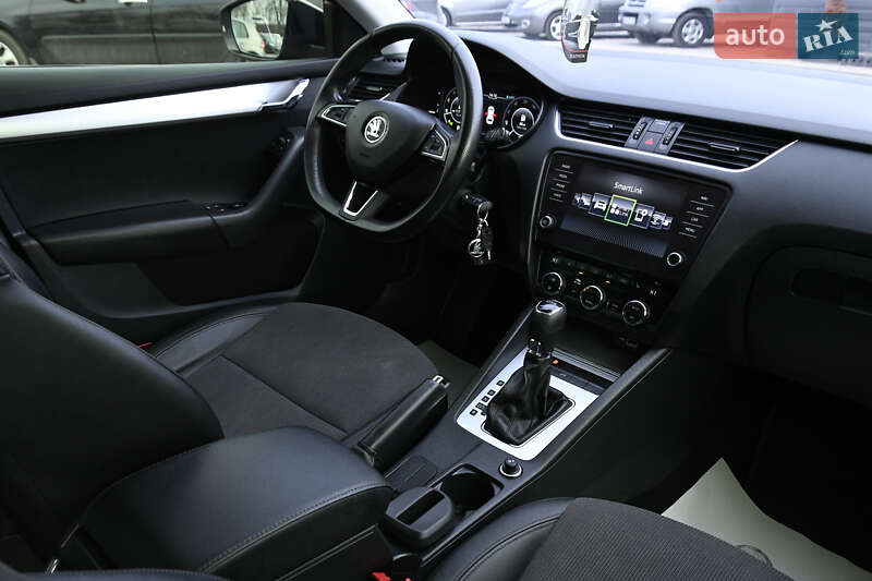 Універсал Skoda Octavia 2019 в Ізюмі