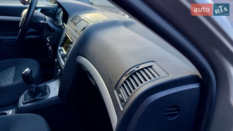 Універсал Skoda Octavia 2013 в Шепетівці
