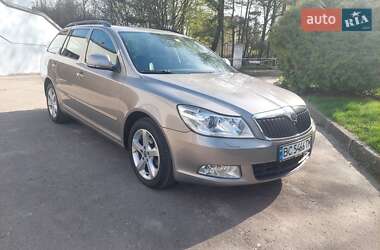 Универсал Skoda Octavia 2010 в Львове
