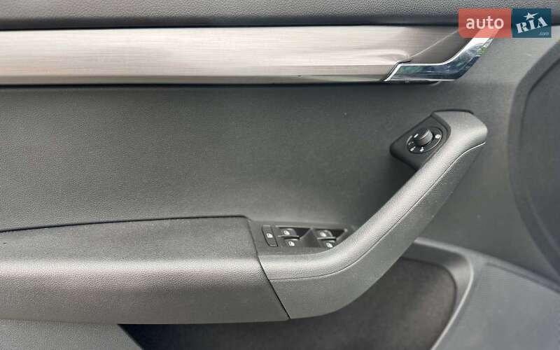 Універсал Skoda Octavia 2019 в Чернівцях