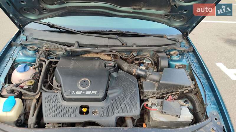 Лифтбек Skoda Octavia 2003 в Буче