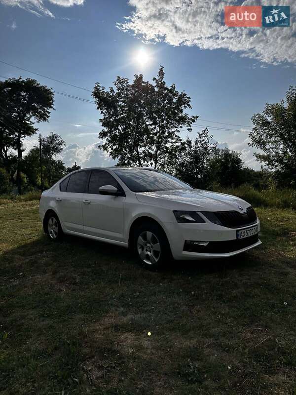 Лифтбек Skoda Octavia 2019 в Балаклее