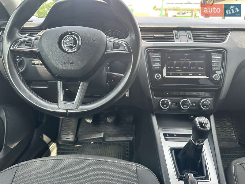 Ліфтбек Skoda Octavia 2015 в Іршаві