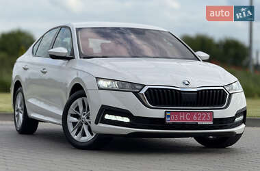 Лифтбек Skoda Octavia 2020 в Луцке