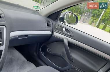 Універсал Skoda Octavia 2012 в 