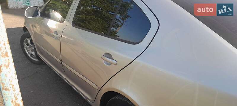Ліфтбек Skoda Octavia 2011 в Кривому Розі