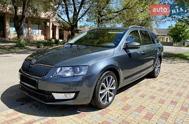Универсал Skoda Octavia 2015 в Сваляве