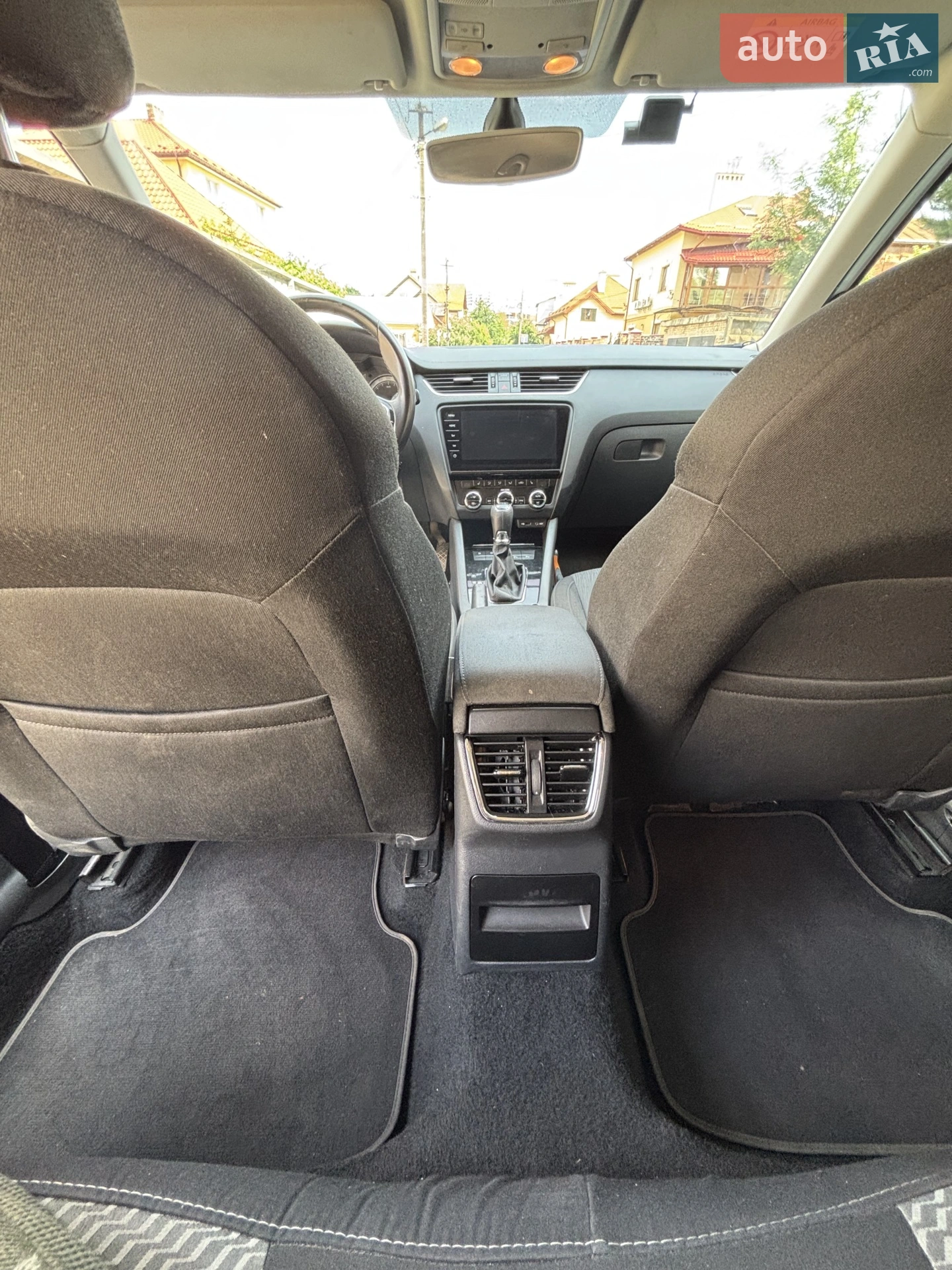 2017 Skoda Octavia - мініатюра 24