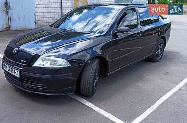 Лифтбек Skoda Octavia 2004 в 
