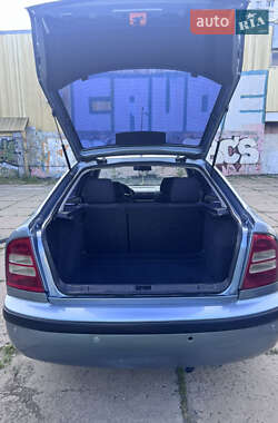 Лифтбек Skoda Octavia 2004 в 