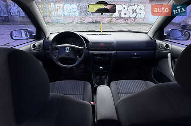 Лифтбек Skoda Octavia 2004 в 