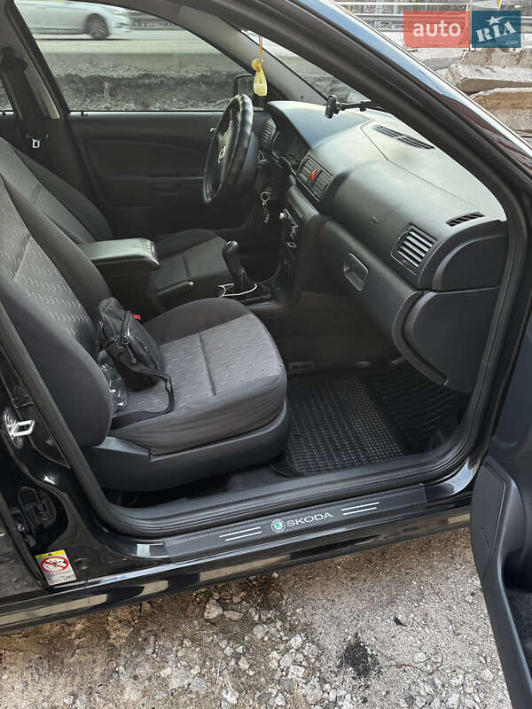 Ліфтбек Skoda Octavia 2006 в Києві