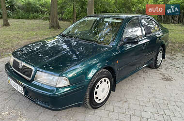 Лифтбек Skoda Octavia 1999 в Львове