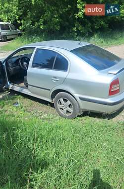 Лифтбек Skoda Octavia 2002 в 