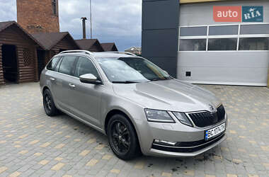 Универсал Skoda Octavia 2019 в Самборе
