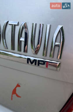 Лифтбек Skoda Octavia 2005 в 