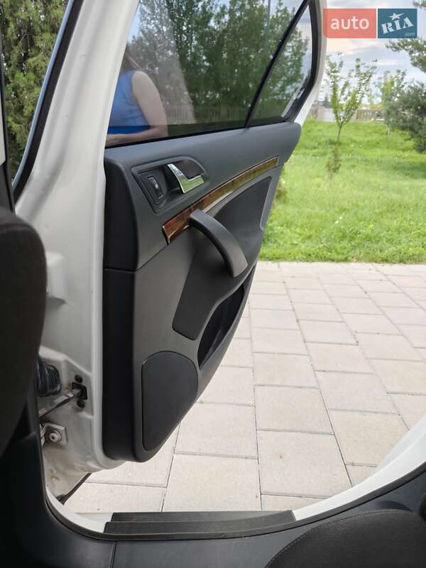 Лифтбек Skoda Octavia 2011 в Виннице